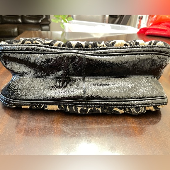 Isabella Fiore Tapestry Style Pattern Fabric & Black Patent Leather hand bag. - Picture 7 of 9